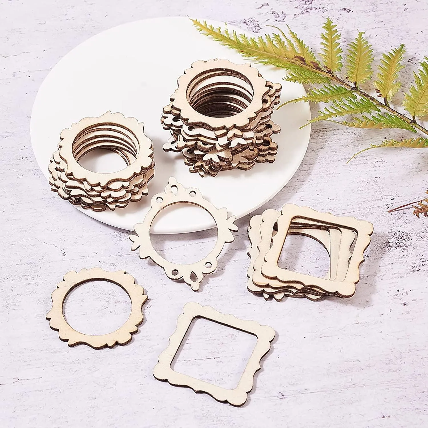 100-Pieces 48~64Mm Undyed Wood Photo Frame Pendants Wooden Cutout Unfinished Necklace or Earrings Jewelry etc