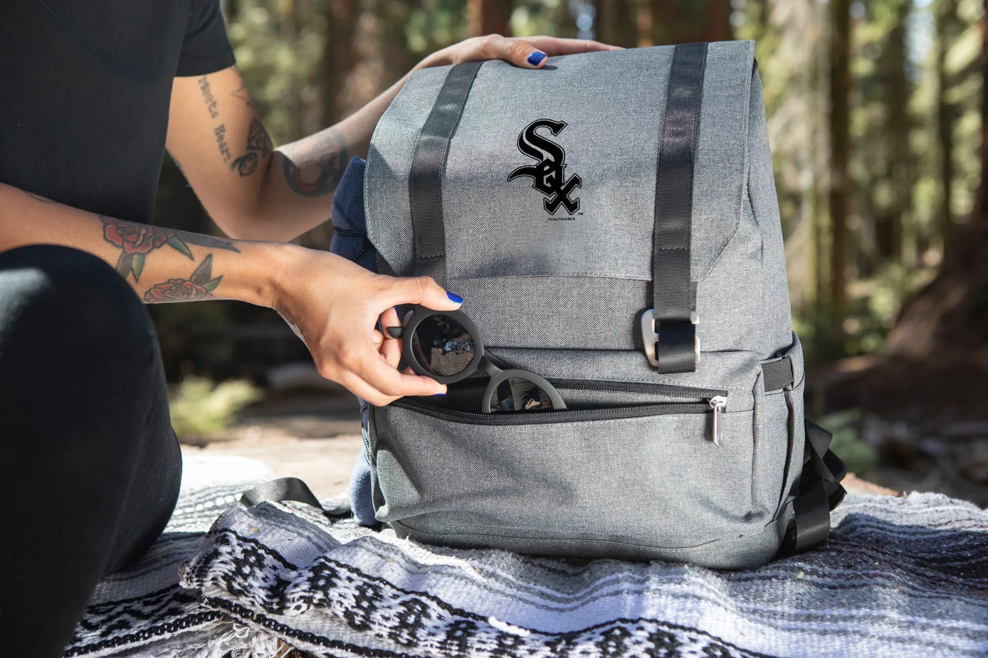 Chicago White Sox - On The Go Traverse Backpack Cooler