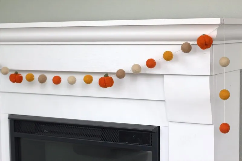 Felt Pumpkin Garland- Orange & Tan