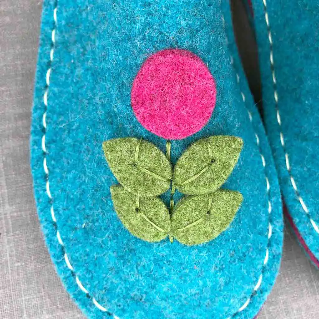 Flora Felt Slipper Kit