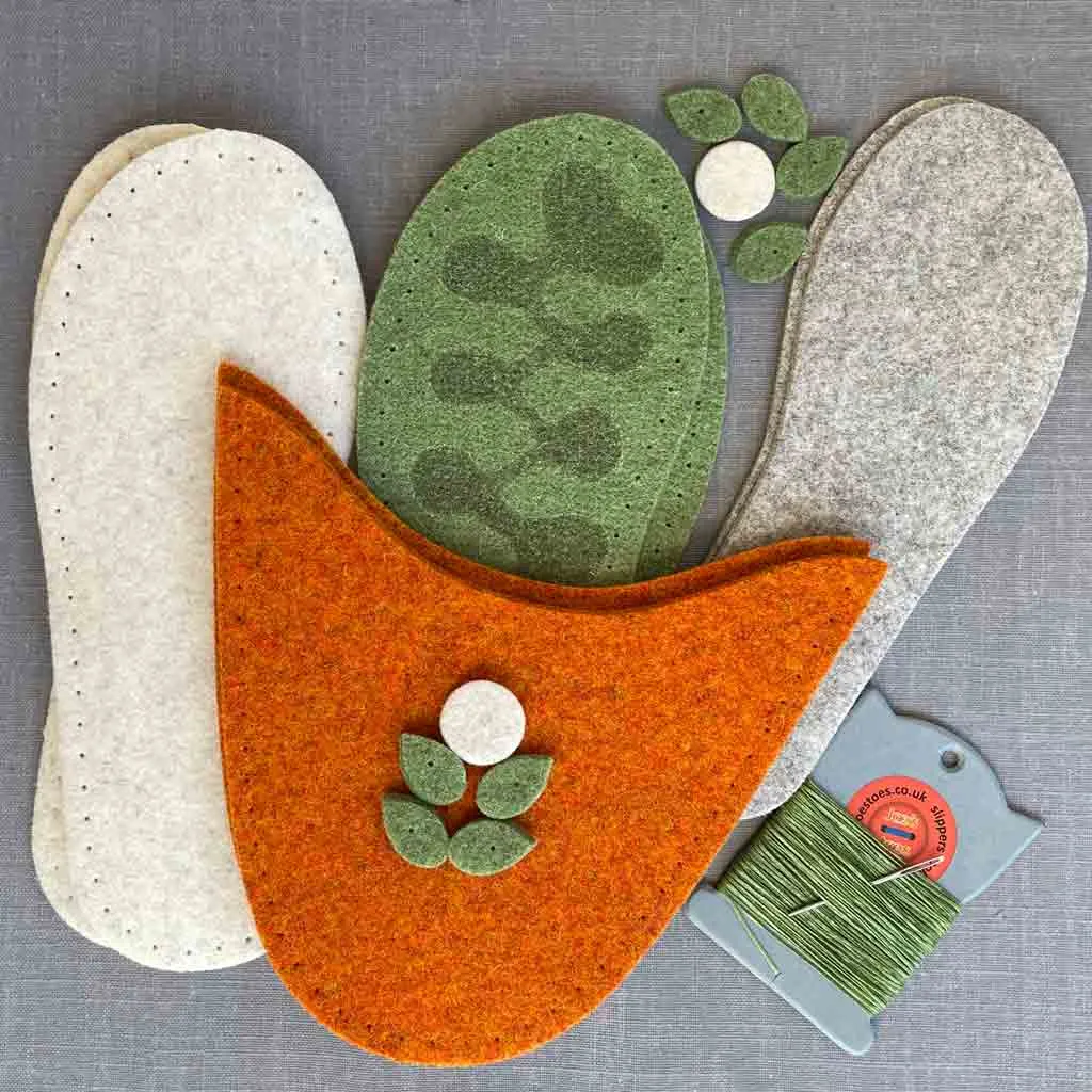 Flora Felt Slipper Kit