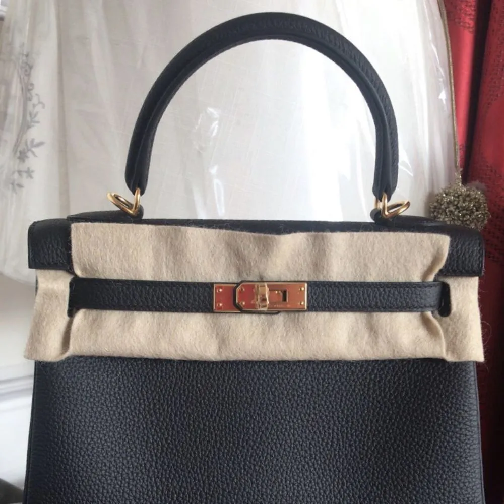 Hermès Kelly 25 Noir (Black) Togo Gold Hardware GHW