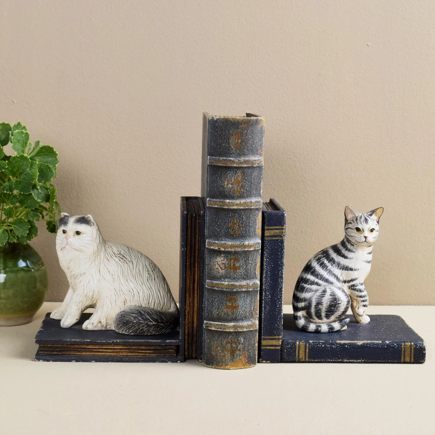 LONG HAIR & TABBY CAT BOOKENDS