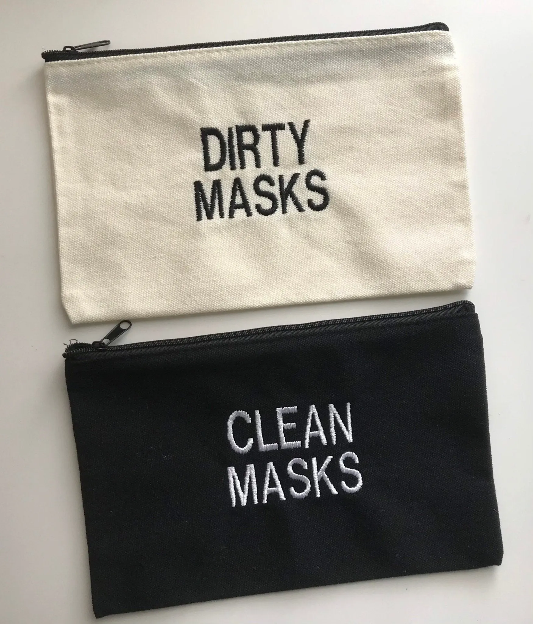 Mask Bags, Set of Clean And Dirty Mask Bags, Washable Bags for Masks , Gifts , Zippered pouch for masks