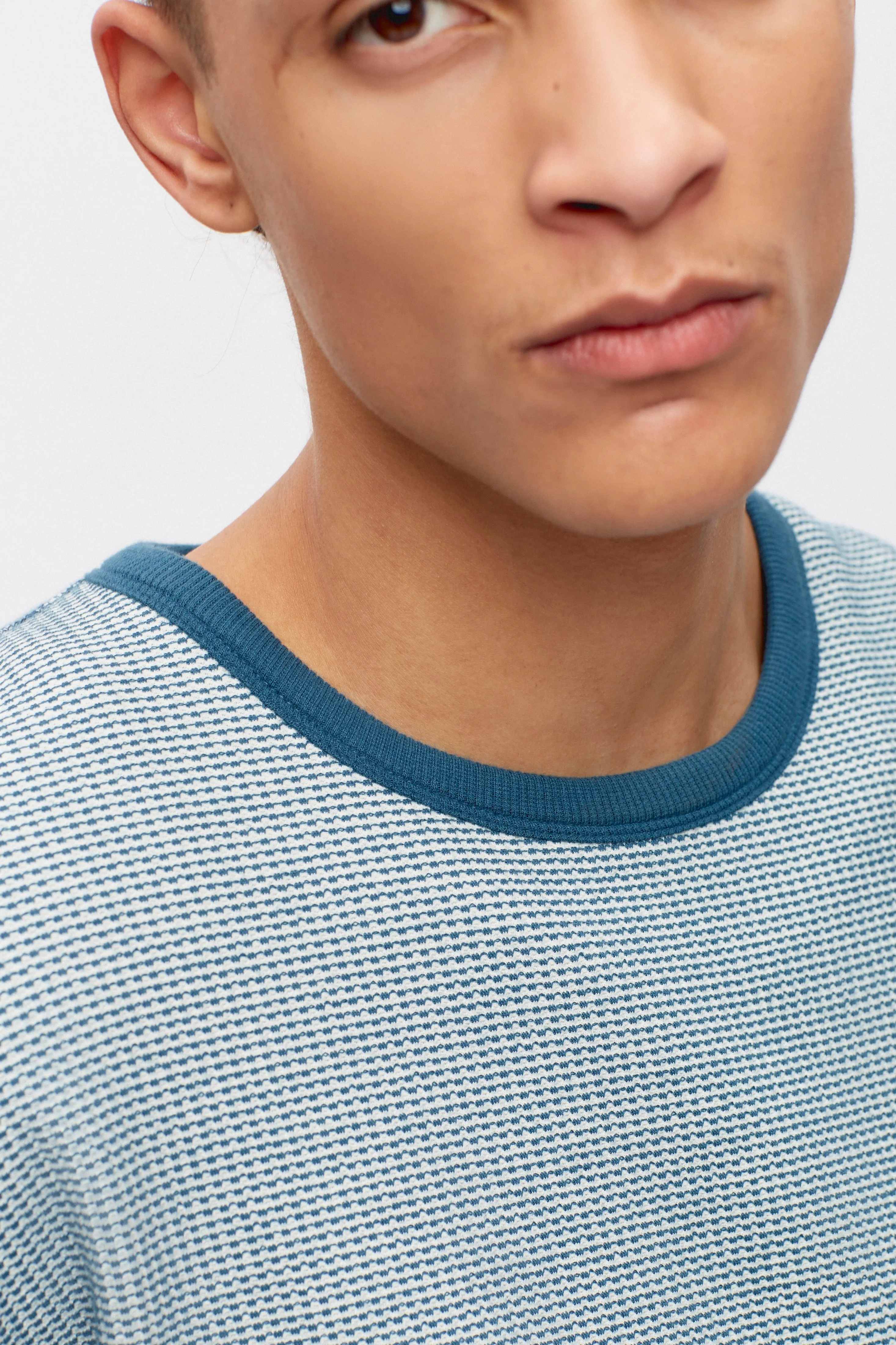 Men's Atlas 2-Tone Waffle Sweatshirt in Marshmallow/Marine Blue