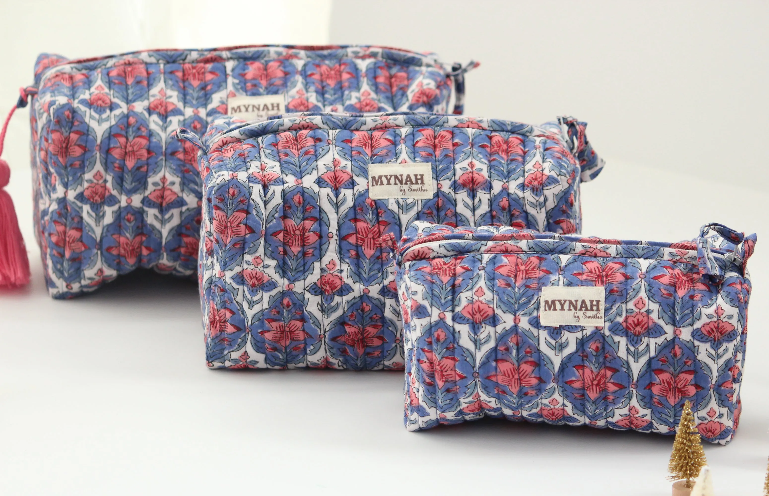 'NAUTICAL NANTUCKET' printed travel/makeup zipper pouch-set of 3