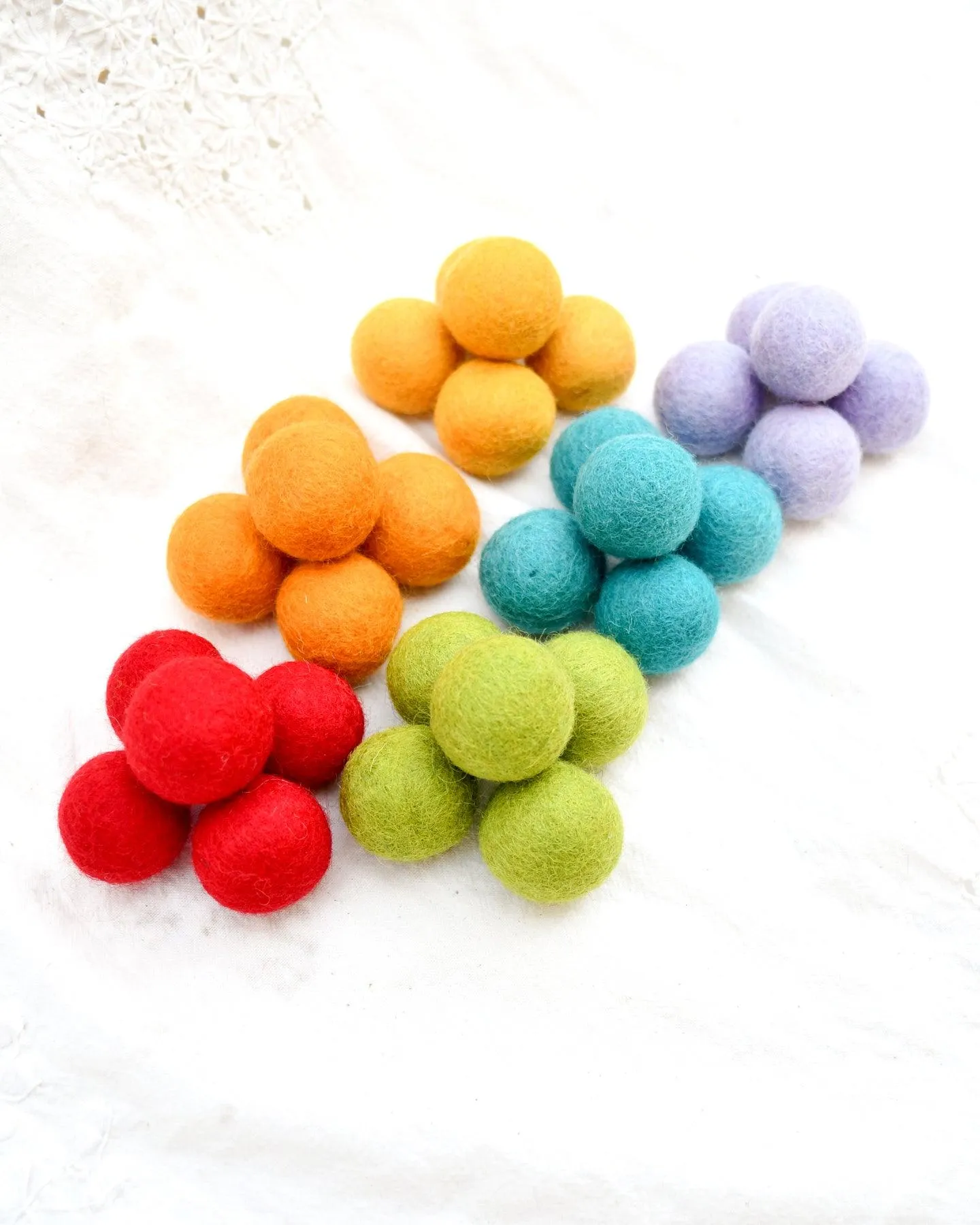 Wool Felt Balls in a Pouch - Colourful Set 3cm 30 balls